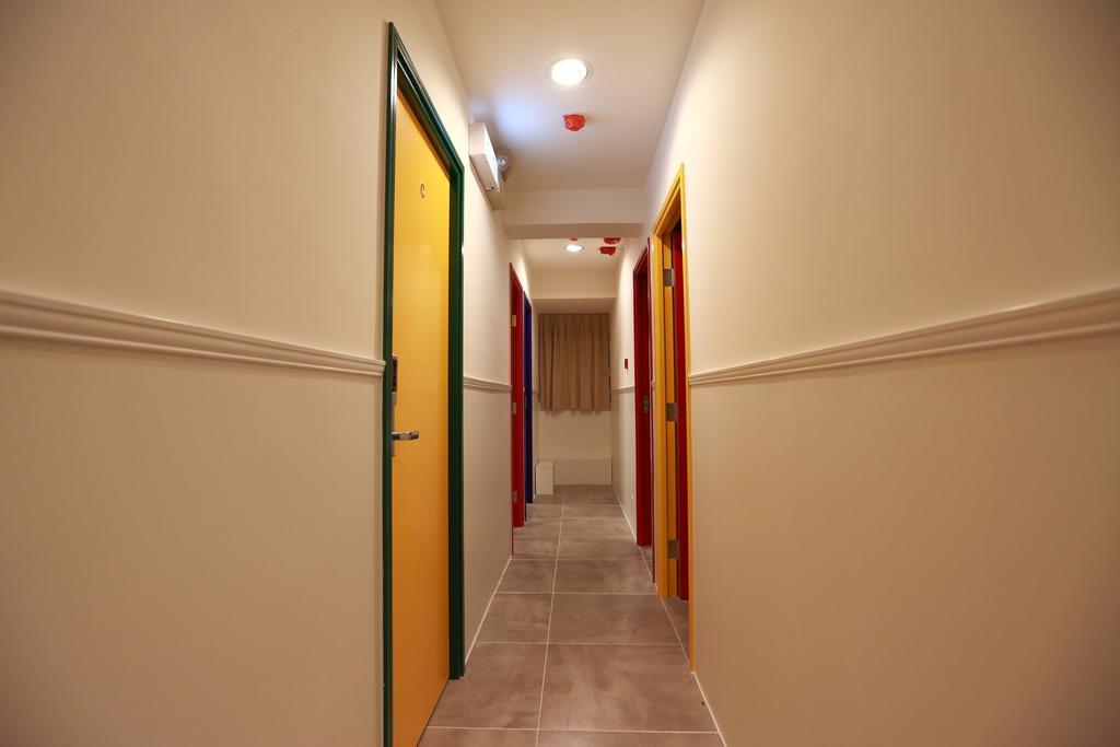 Colorz Hostel ฮ่องกง ภายนอก รูปภาพ